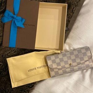 Louis Vuitton Damier Azur Emilie wallet